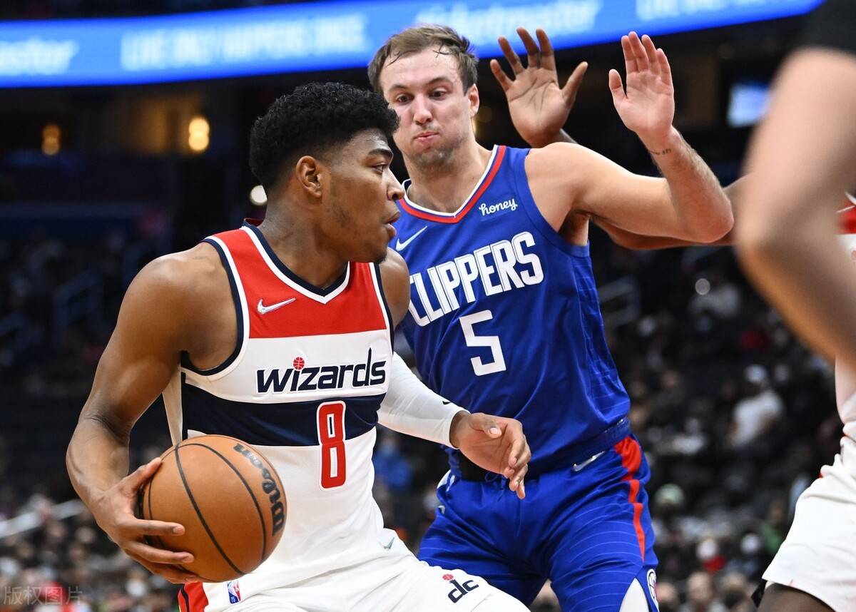 星空体育app-德甲赛程吃紧，武汉三镇清晨豪取连胜，目标明确，临场指挥获称赞-星空体育app